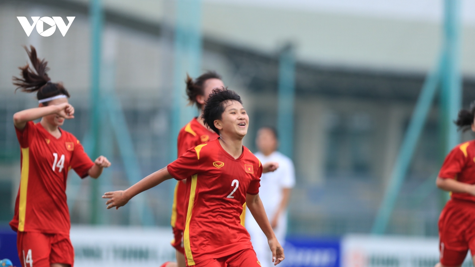 Bóng đá nữ Việt Nam ghi dấu ấn lớn ở giải châu Á, cầu thủ ăn mừng như Ronaldo