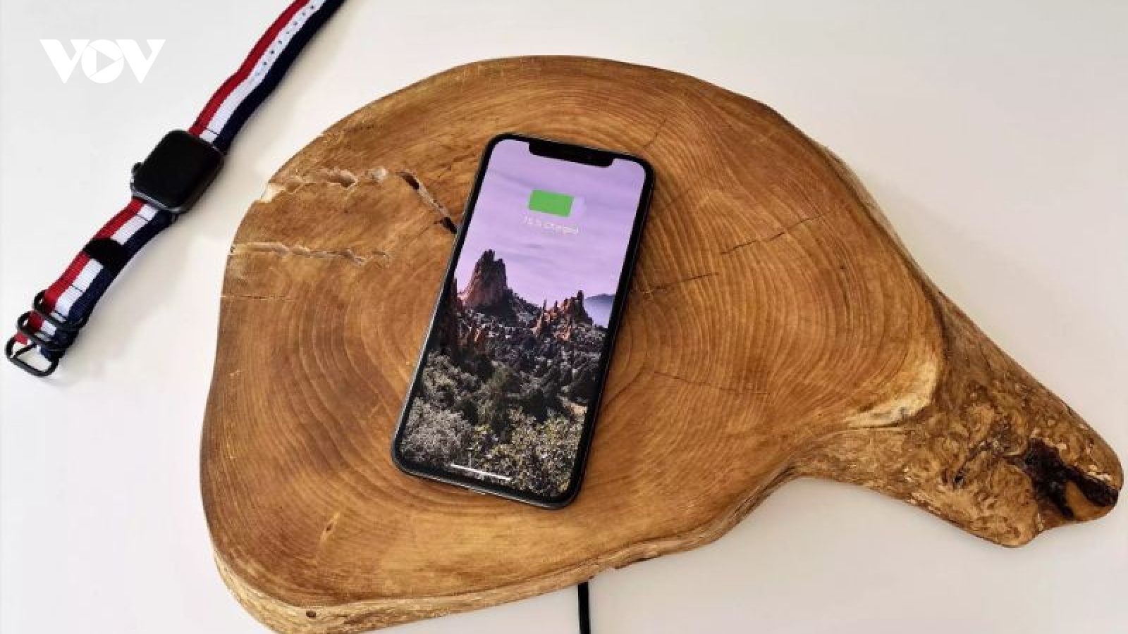 Apple đưa ra lời khuyên sau sự cố về pin iPhone sau khi cập nhật iOS 16.5