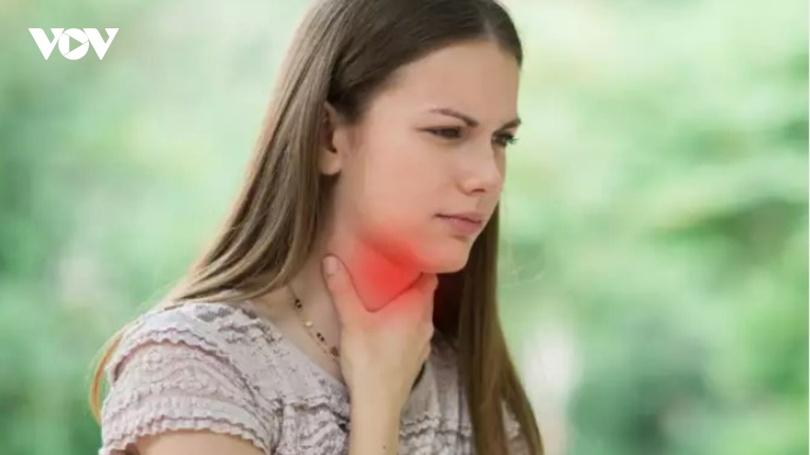 6 triệu chứng ung thư thực quản ở cổ họng