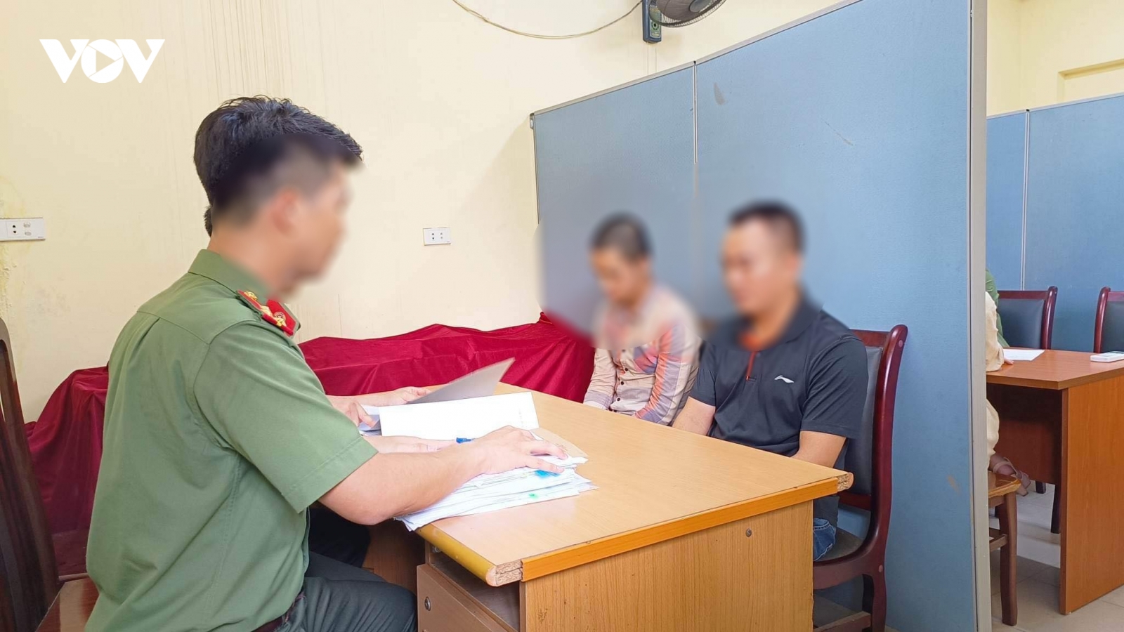 Hà Nội: Bắt 2 đối tượng lập trang web giả báo chính thống để cưỡng đoạt tiền