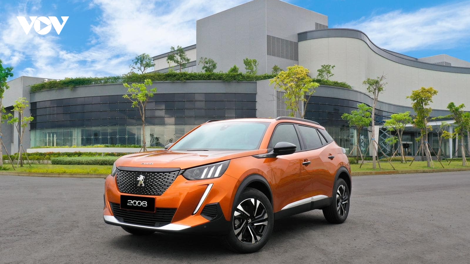 Thaco Auto tặng xe Peugeot 2008 cho VĐV điền kinh Nguyễn Thị Oanh