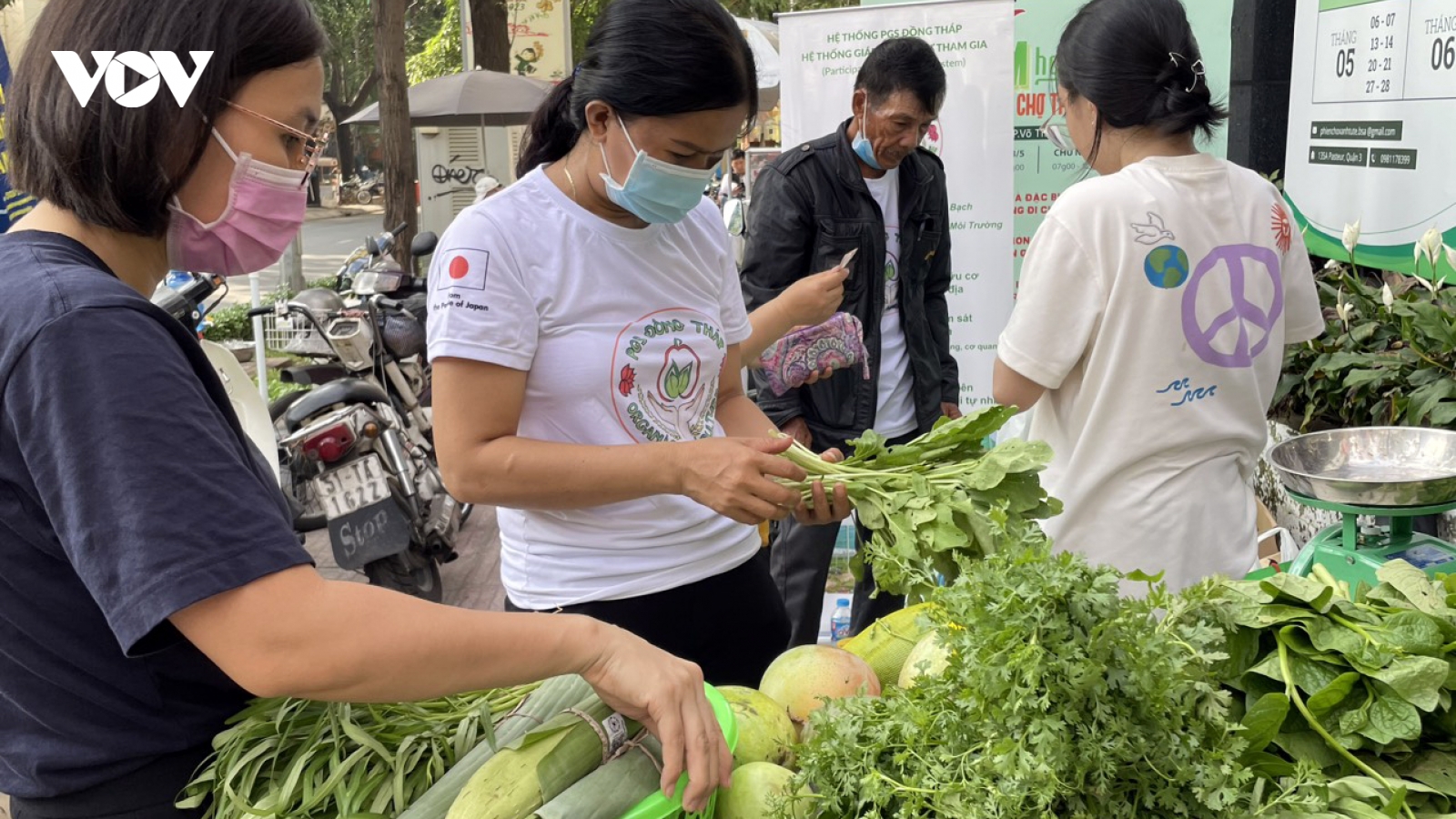 Tăng trưởng kinh tế TP.HCM cần cả giải pháp tình thế và căn cơ
