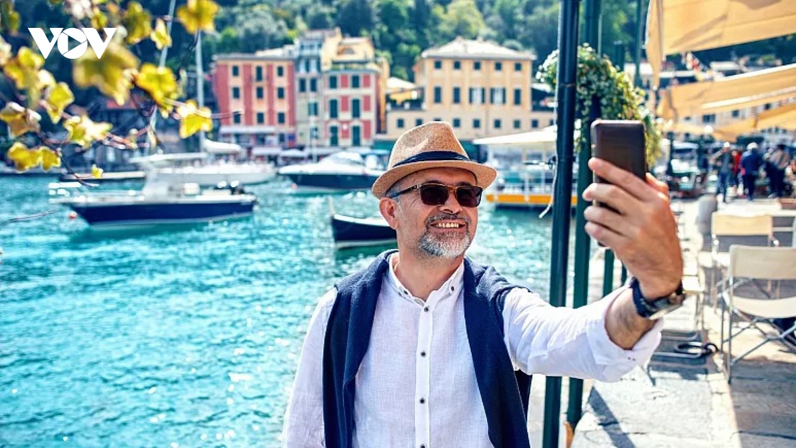 Mệt mỏi vì du khách, thị trấn ở Italy ban lệnh cấm chụp ảnh quá lâu