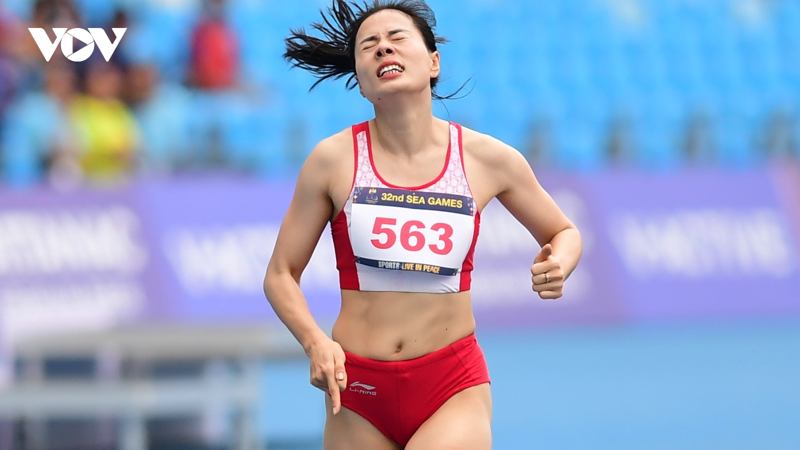 Nguyễn Thị Huyền thua tức tưởi trên đường chạy chung kết 400m nữ