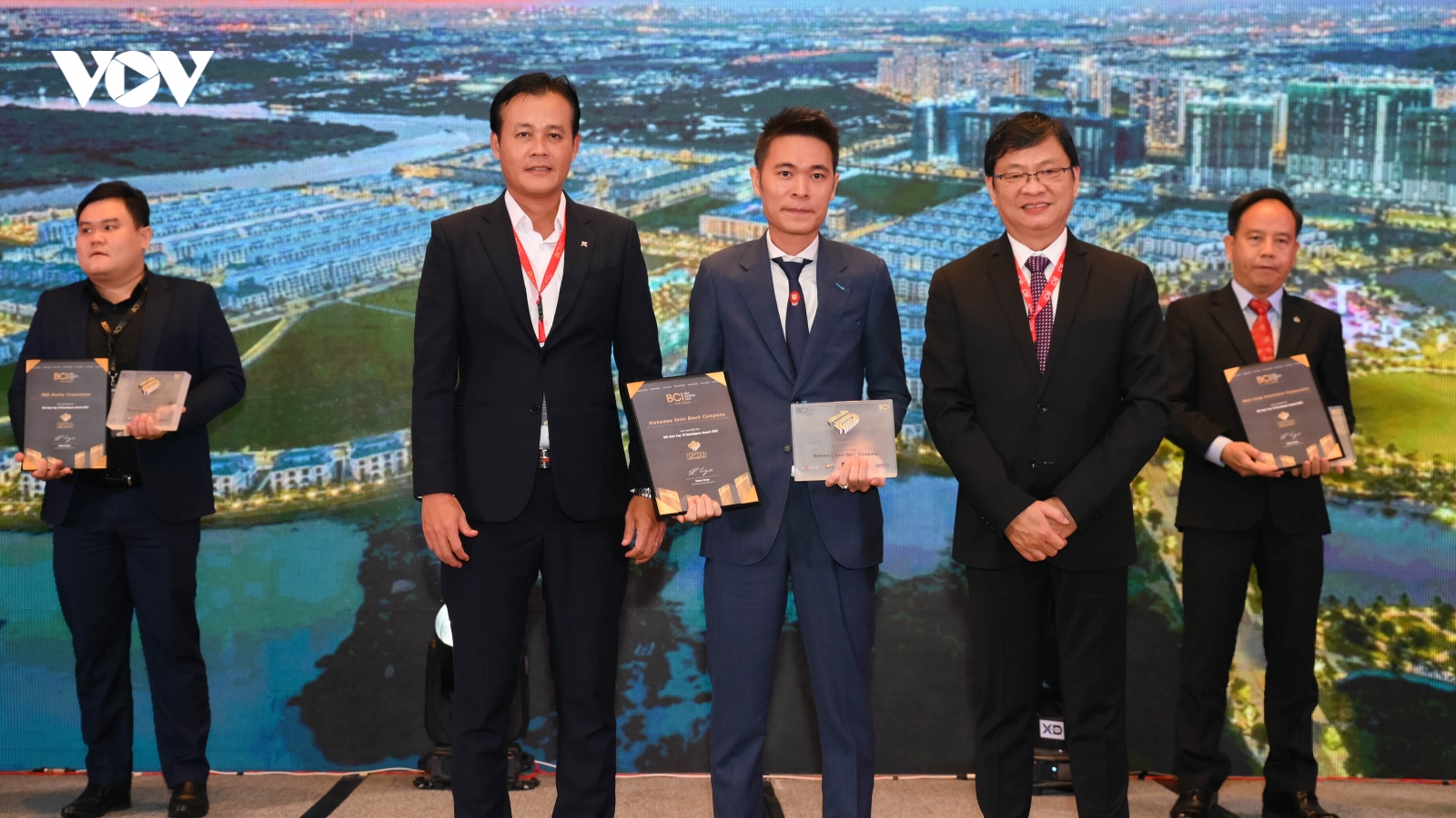 Vinhomes đạt Top 10 chủ đầu tư hàng đầu Việt Nam tại BCI Asia Awards 2023