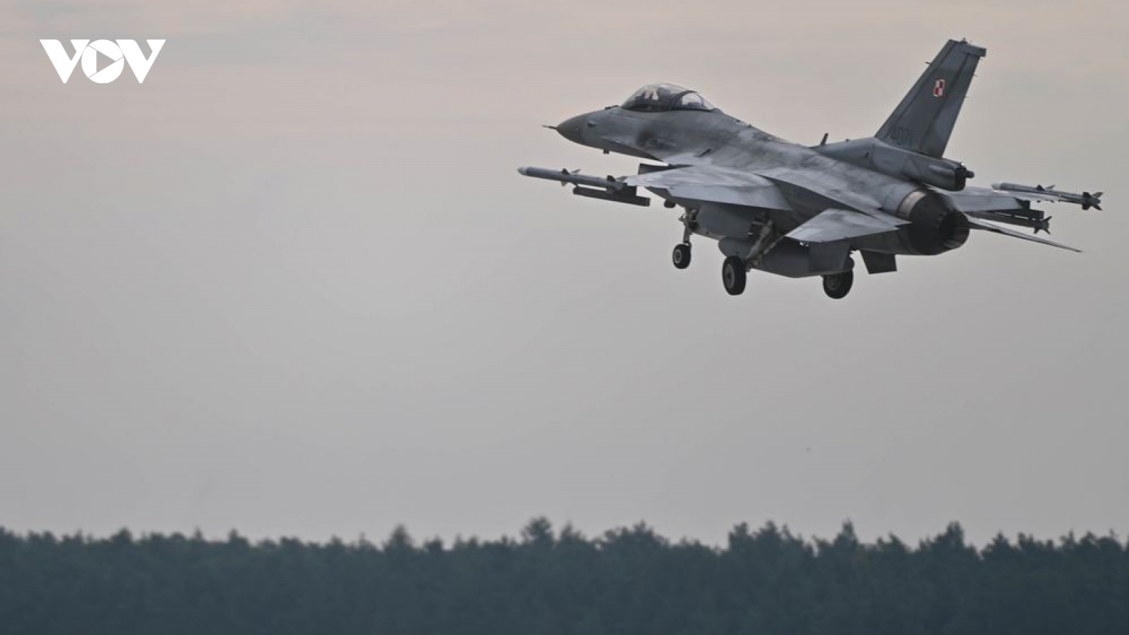 Ba Lan sẵn sàng tham gia huấn luyện F-16 cho phi công Ukraine