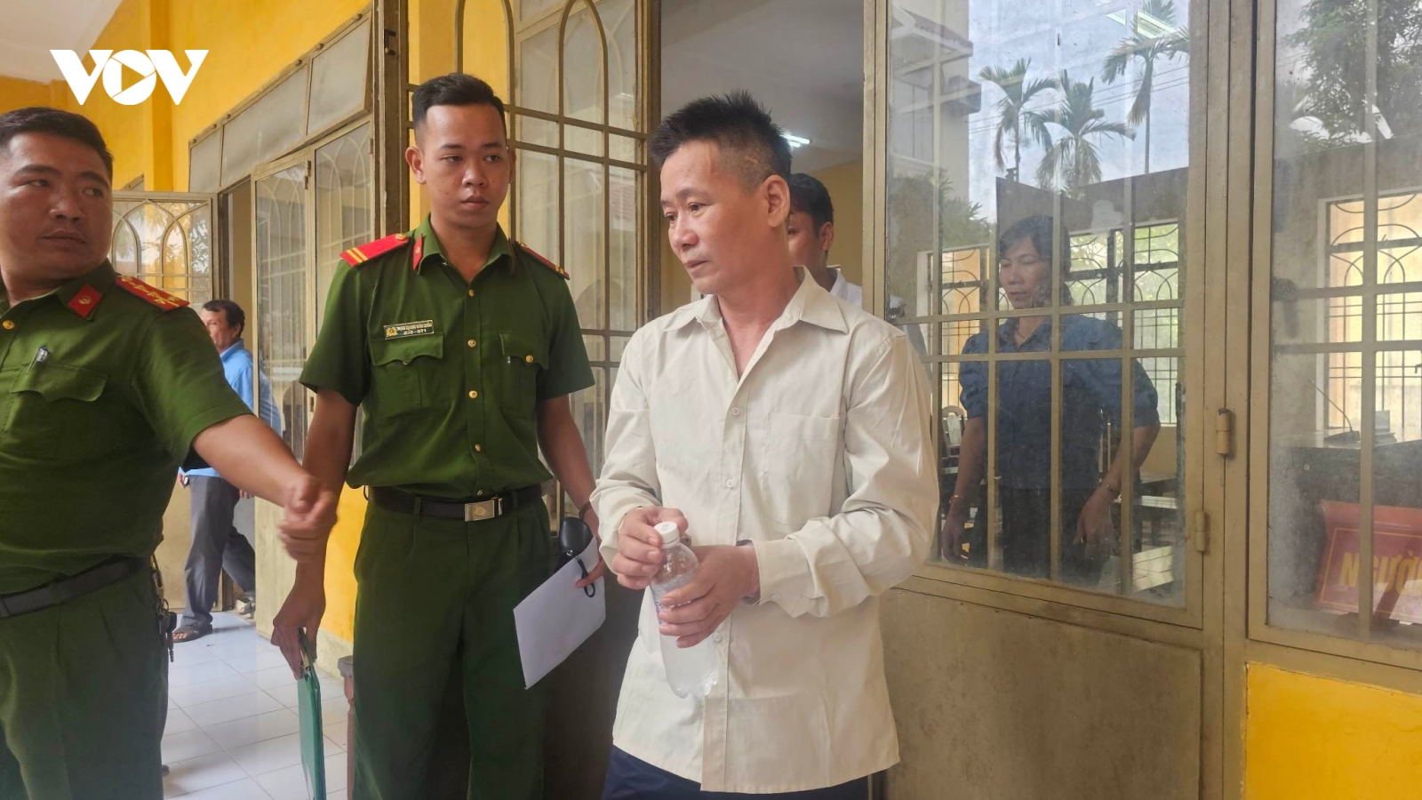 Quảng Nam: 7 năm tù cho người chồng đâm vợ vì bực tức