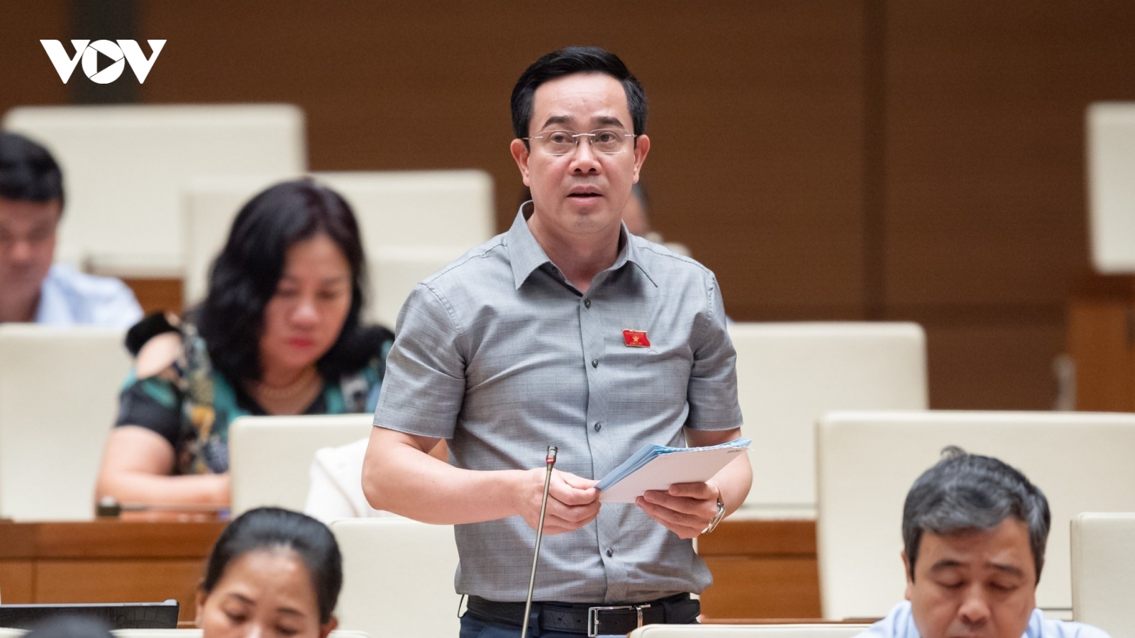 Y tế cơ sở là “xương sống” của hệ thống y tế nhưng khám chữa bệnh chưa đến 15%