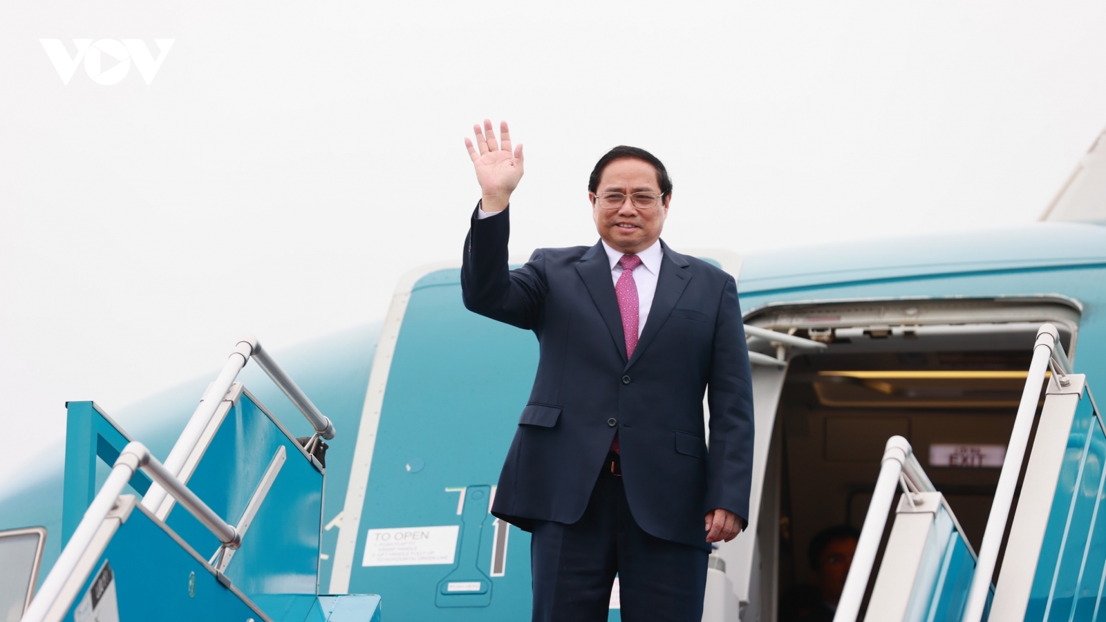 Thủ tướng Phạm Minh Chính lên đường dự Hội nghị cấp cao ASEAN lần 42 tại Indonesia