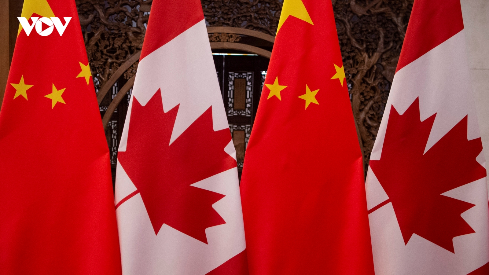 Trung Quốc phản ứng vụ Canada cân nhắc trục xuất quan chức ngoại giao