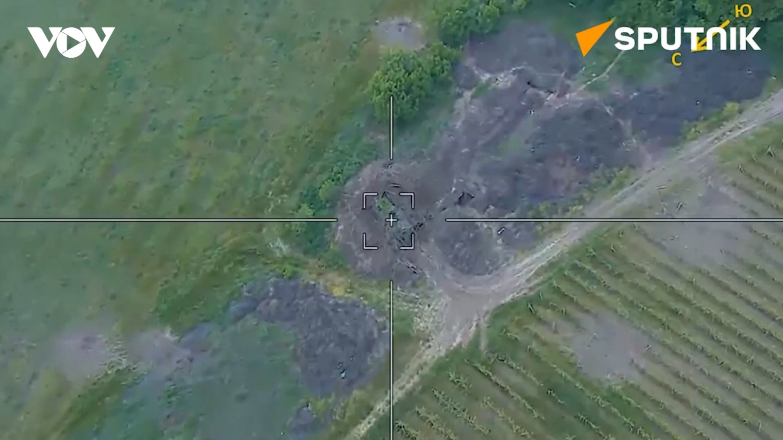 Xem UAV cảm tử của Nga phá hủy pháo tự hành Gvozdika của Ukraine
