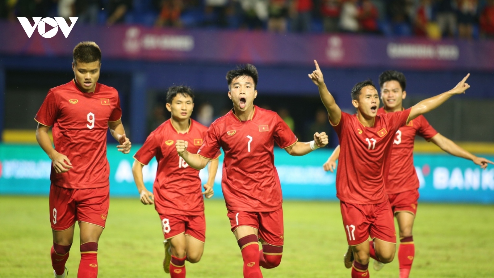 SEA Games 32: U22 Vietnam cruise into semi-finals