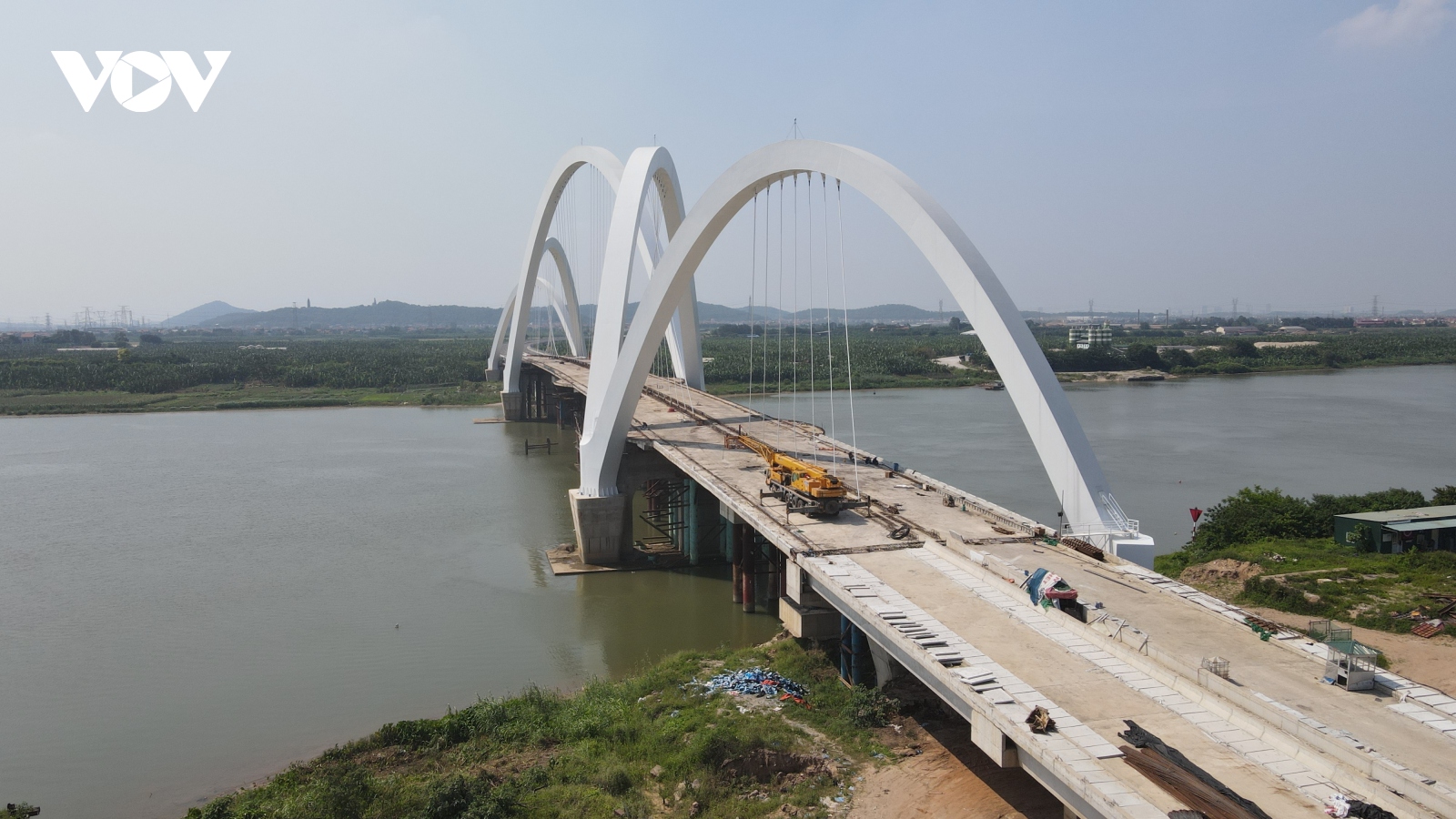 Cầu vòm thép cao nhất Việt Nam sắp thông xe, BOT quốc lộ 38 nguy cơ "chết yểu"