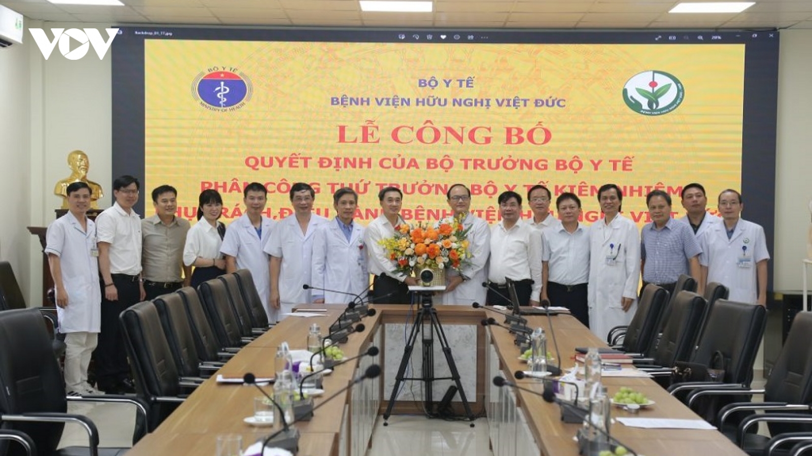 Thứ trưởng Trần Văn Thuấn kiêm nhiệm phụ trách, điều hành Bệnh viện Hữu nghị Việt Đức