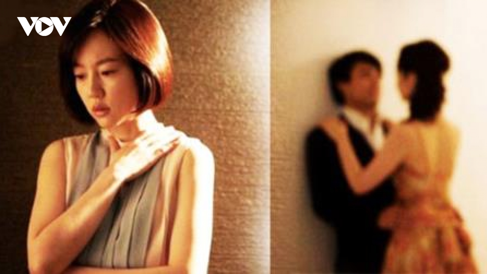 Mất ngủ lo chồng ngoại tình khi làm ăn xa