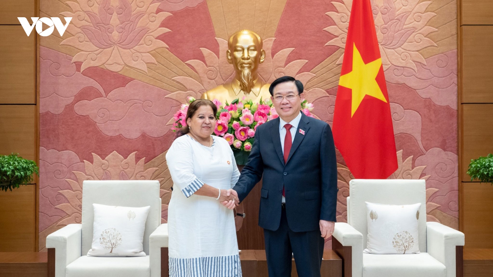 Chủ tịch Quốc hội tiếp Uỷ viên Bộ Chính trị, Tổng thư ký Hội Liên hiệp phụ nữ Cuba