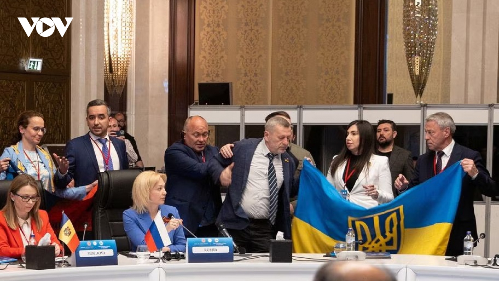 Xung đột giữa đại biểu Ukraine và Nga tại hội nghị các nước Biển Đen