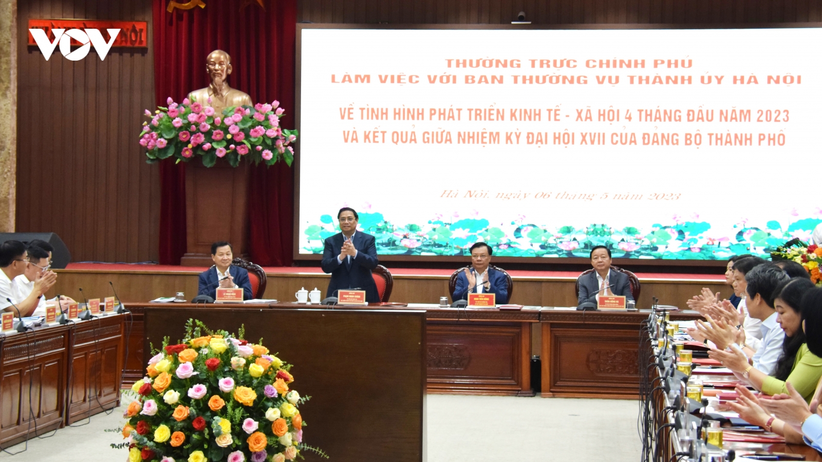 Thủ tướng Phạm Minh Chính làm việc với lãnh đạo Thành phố Hà Nội
