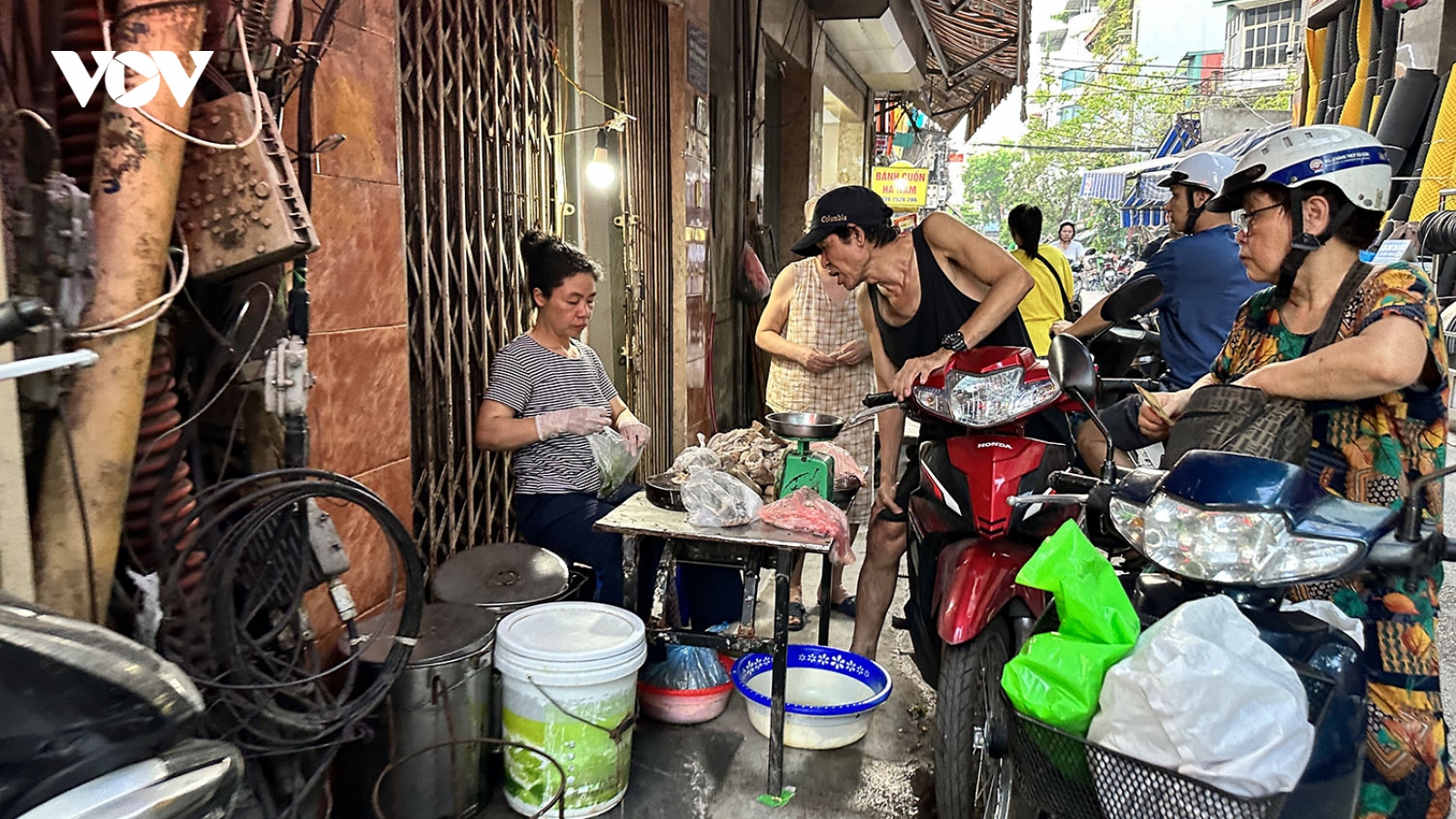 Thực phẩm đường phố và nguy cơ bùng phát ngộ độc mùa nắng nóng