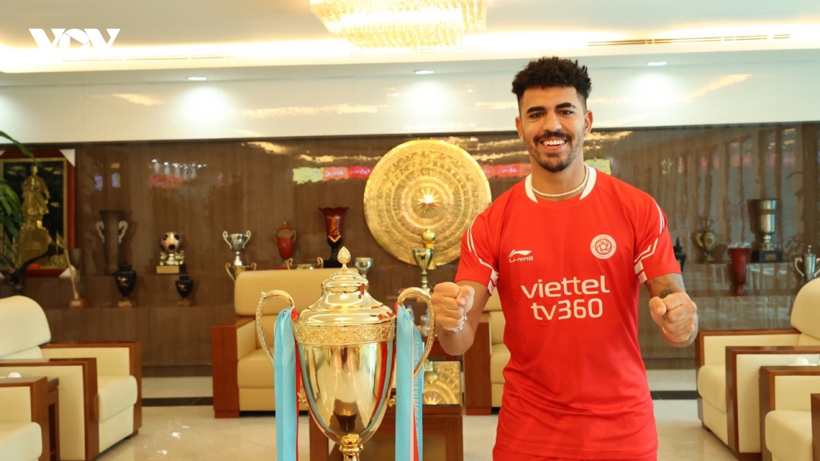 V-League 2023 trở lại: Viettel FC công bố bom tấn từng là đồng đội của Mohamed Salah