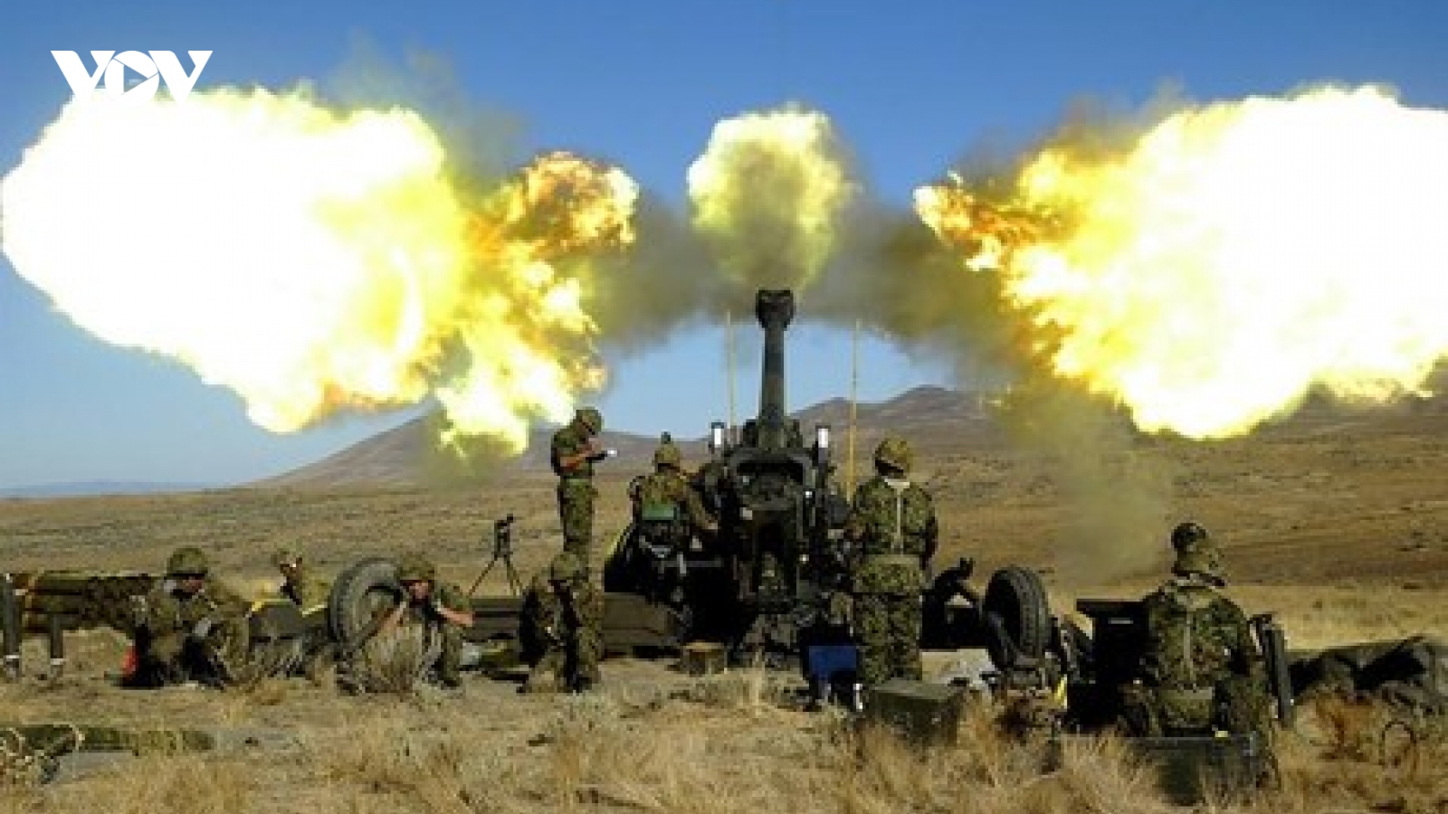 Ukraine khai hỏa lựu pháo FH-70 tấn công cứ điểm của Nga tại Lugansk