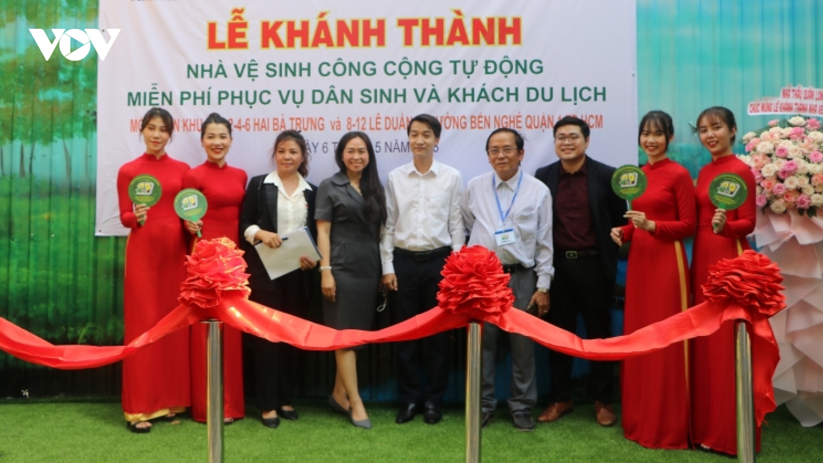 Nhà vệ sinh công cộng thông minh kết hợp ki-ốt ở TP.HCM