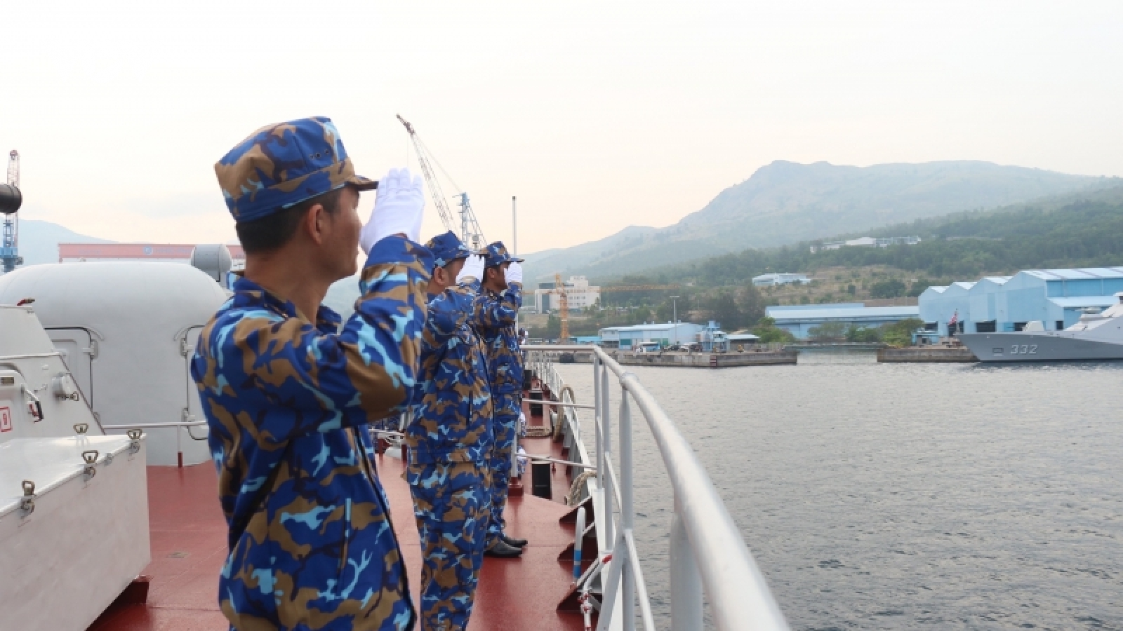 Tàu 015-Trần Hưng Đạo tham gia Lễ duyệt binh tàu Hải quân các nước ASEAN