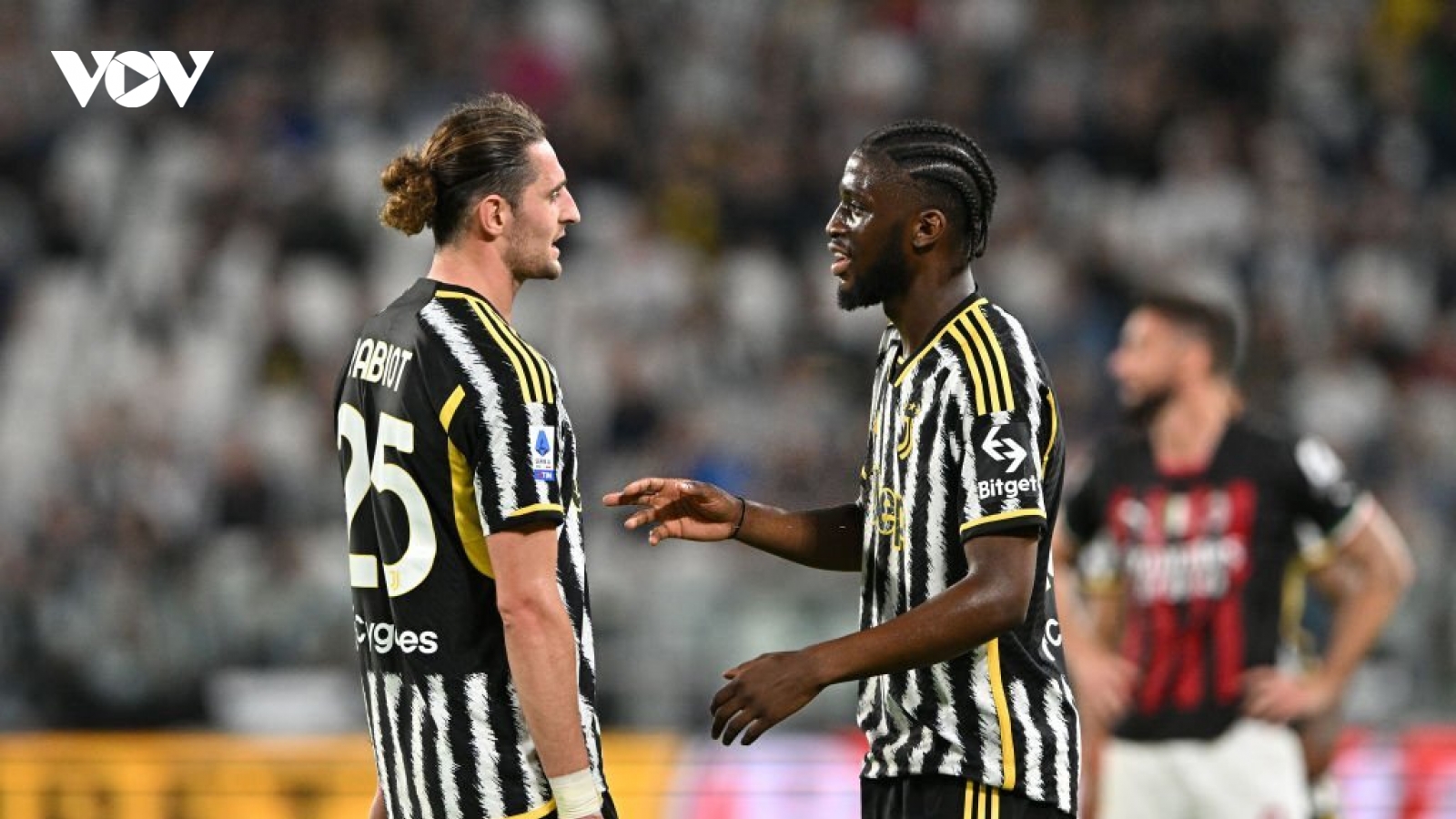 Juventus thua trận thứ 3 liên tiếp, cuộc đua top 4 Serie A ngã ngũ