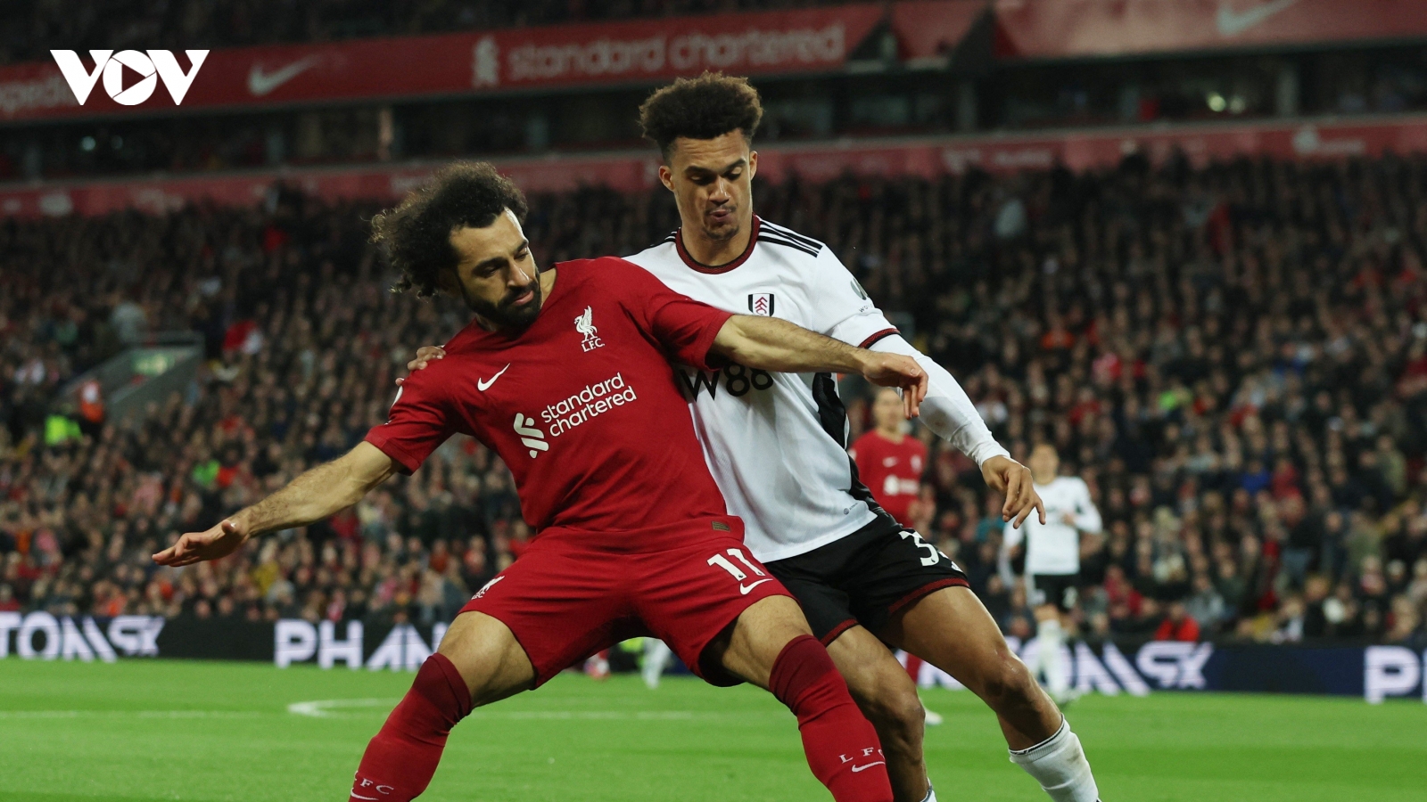 Kết quả Ngoại hạng Anh 4/5: Liverpool nuôi mộng đua top 4 sau trận thắng Fulham