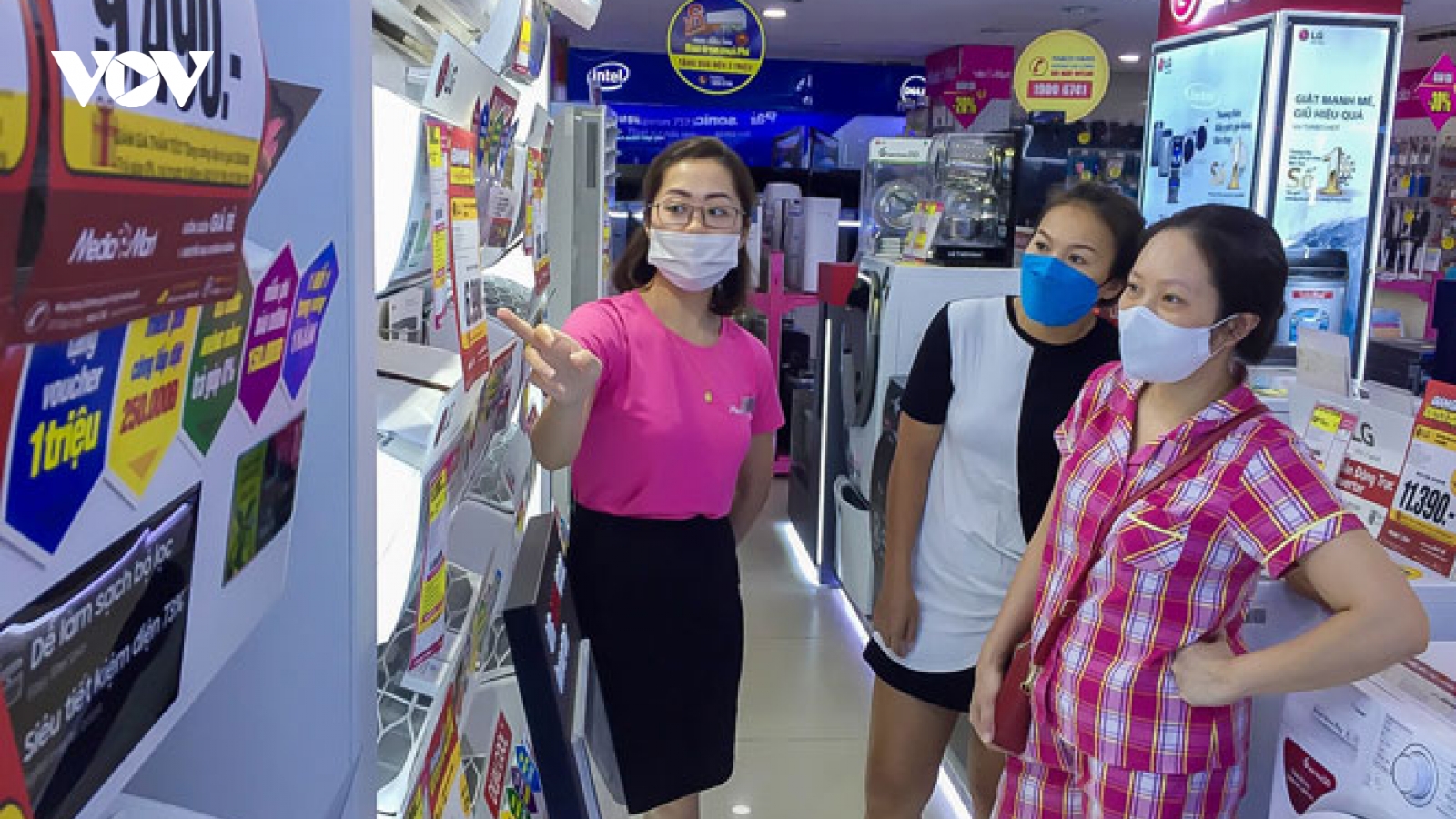 Thị trường điện lạnh “tăng nhiệt” mùa nắng nóng