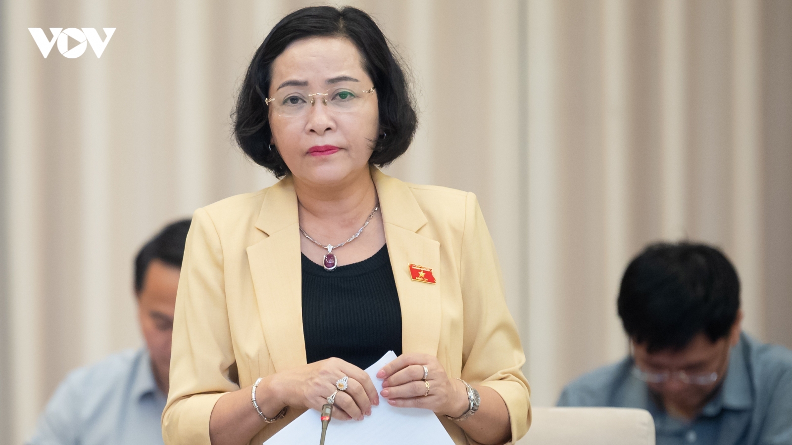 Đề xuất quy định thời hạn xin từ chức, miễn nhiệm với lãnh đạo tín nhiệm thấp