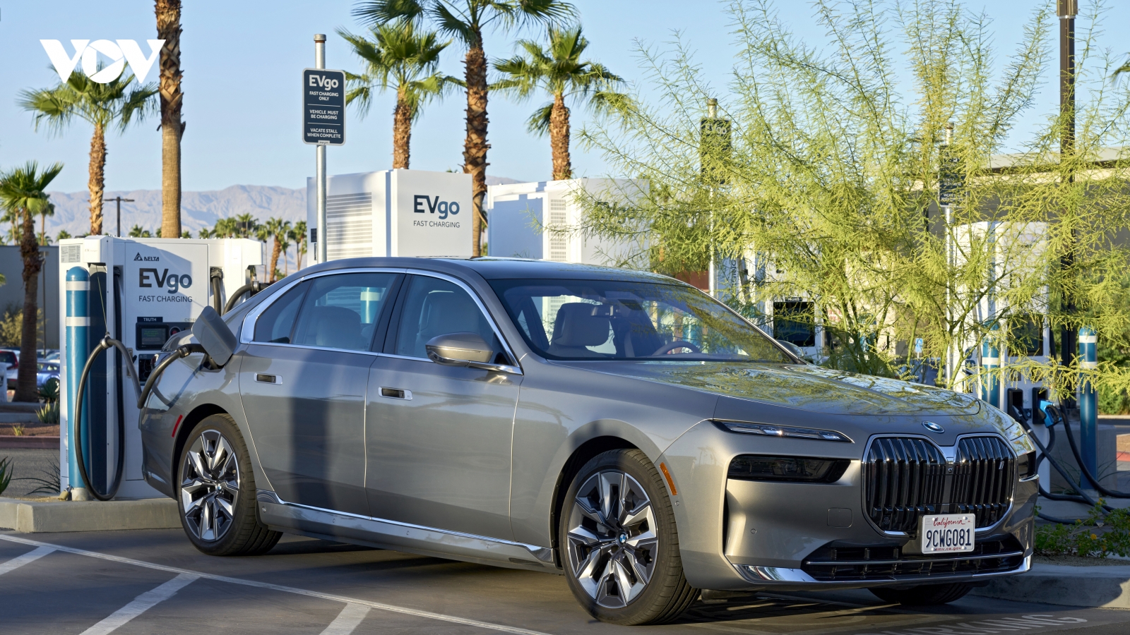 BMW công bố dải sản phẩm ô tô điện sắp ra mắt tại Việt Nam?