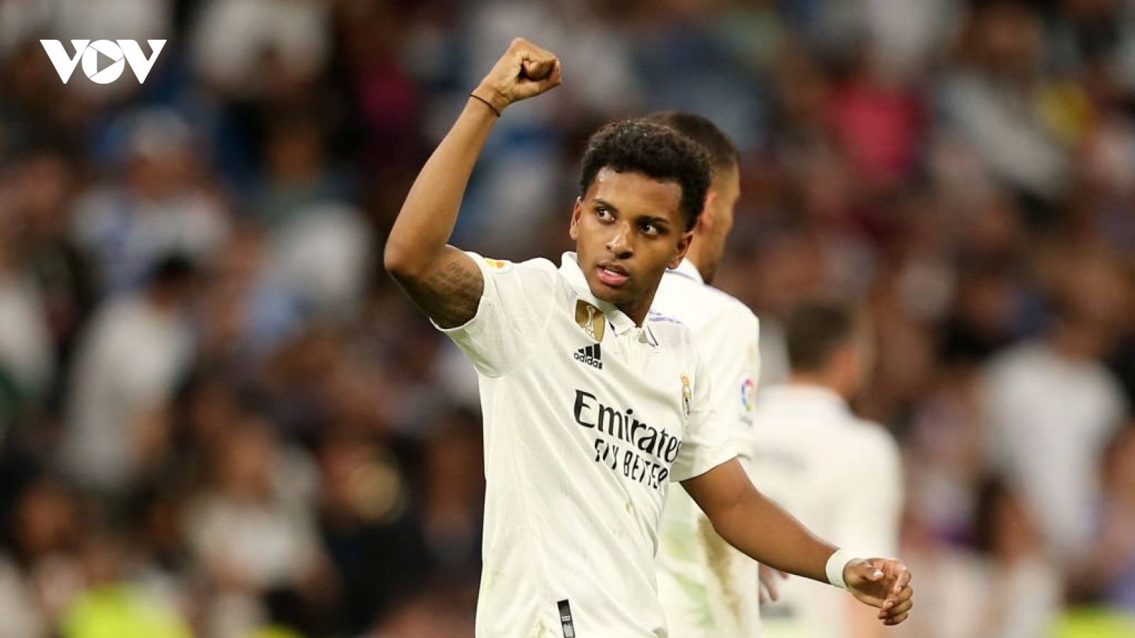 Real Madrid thắng "hú vía" trong ngày vắng Vinicius