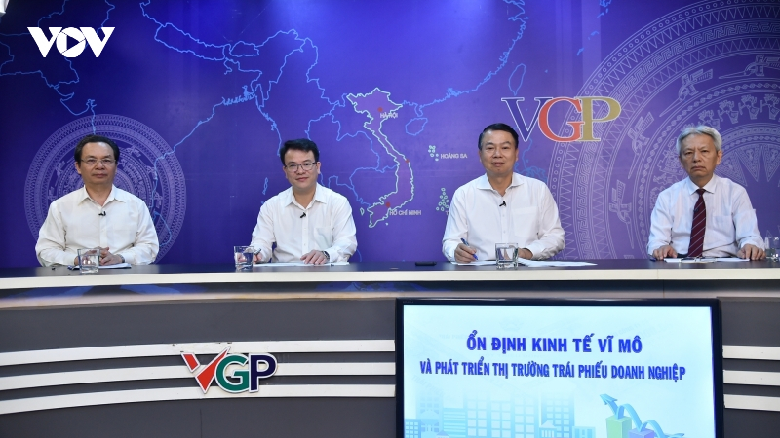 Ổn định kinh tế vĩ mô và phát triển thị trường trái phiếu doanh nghiệp