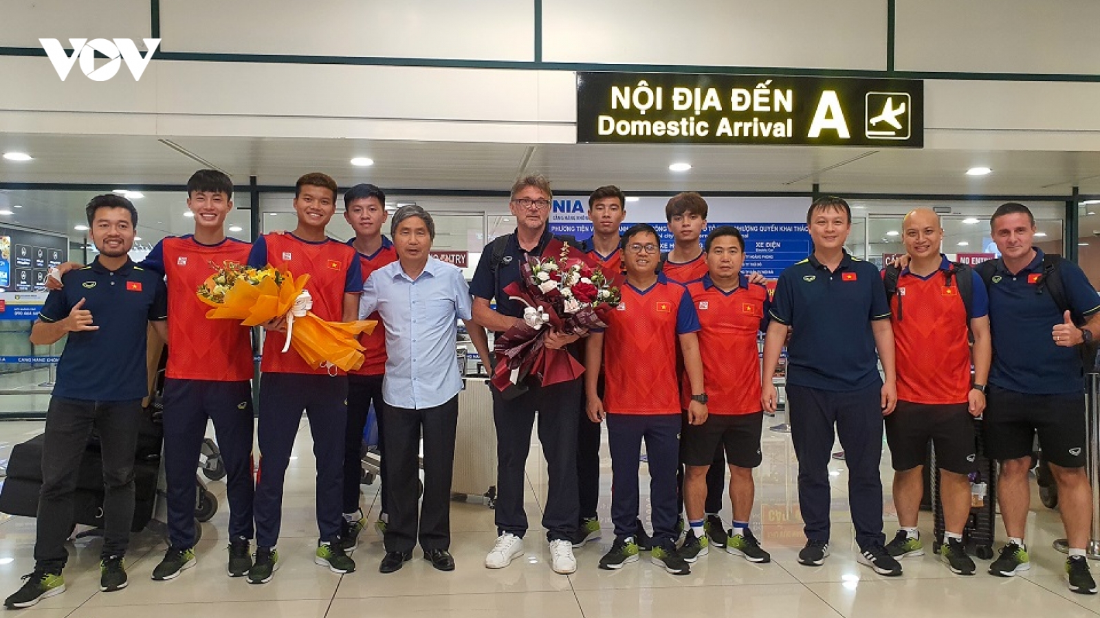 U22 Việt Nam về nước sau HCĐ SEA Games 32, chuẩn bị gặp U22 Trung Quốc