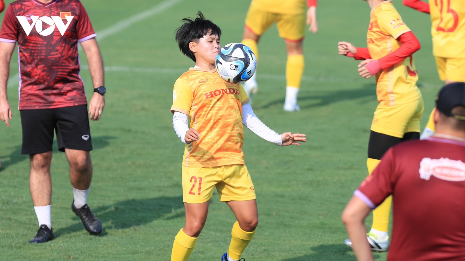 Tiền đạo ĐT nữ Việt Nam tiết lộ điều bất ngờ về trái bóng World Cup