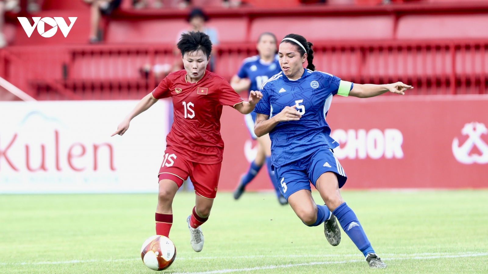 ĐT nữ Việt Nam vào bán kết SEA Games 32 dù thua ĐT nữ Philippines