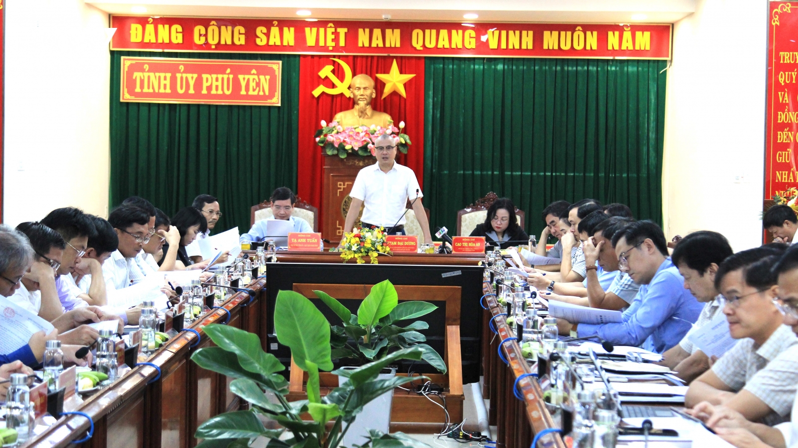Bí thư Phú Yên: Xem xét chuyển công tác lãnh đạo yếu kém trong cải cách hành chính