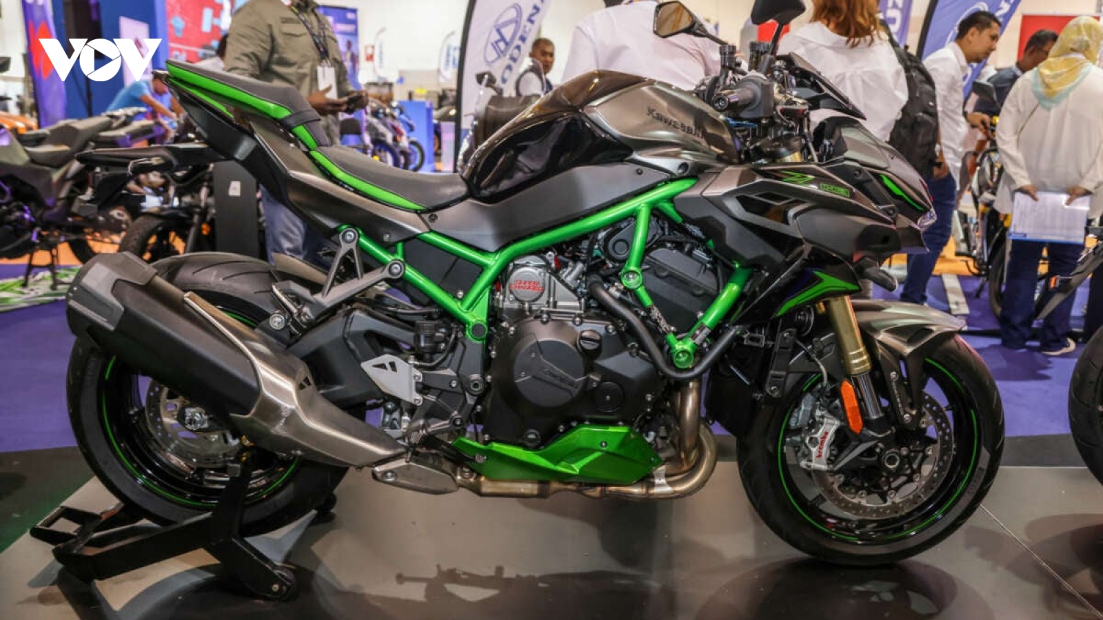 Kawasaki Z H2 SE 2023 chốt giá hơn 515 triệu đồng