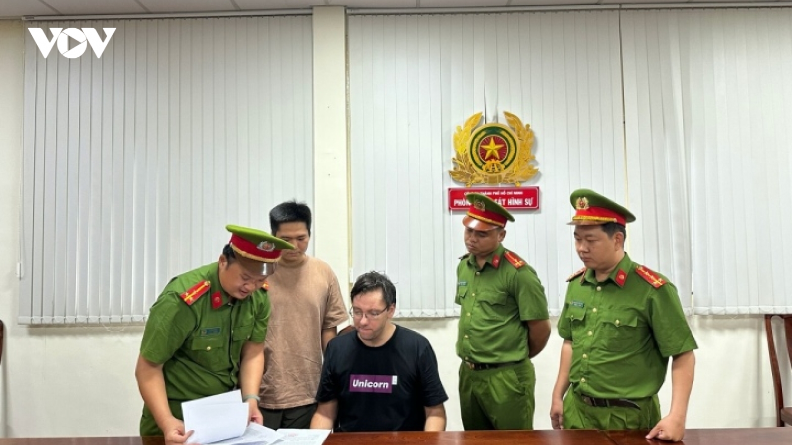 Bắt giữ ông trùm người châu Âu điều hành 3 công ty tín dụng đen ở Việt Nam