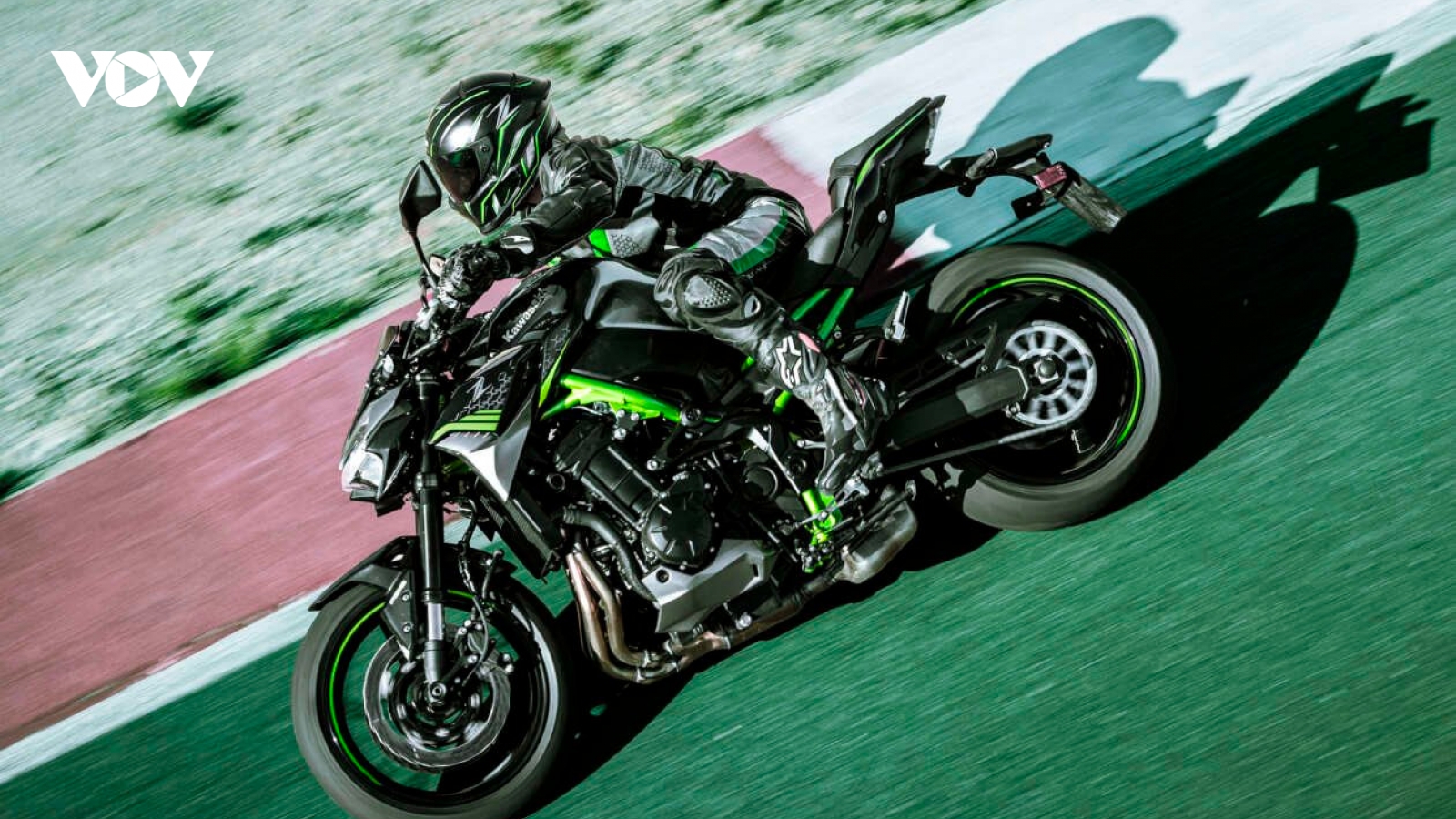 Kawasaki Z900 và Z900 SE 2023 chốt giá từ 224 triệu đồng