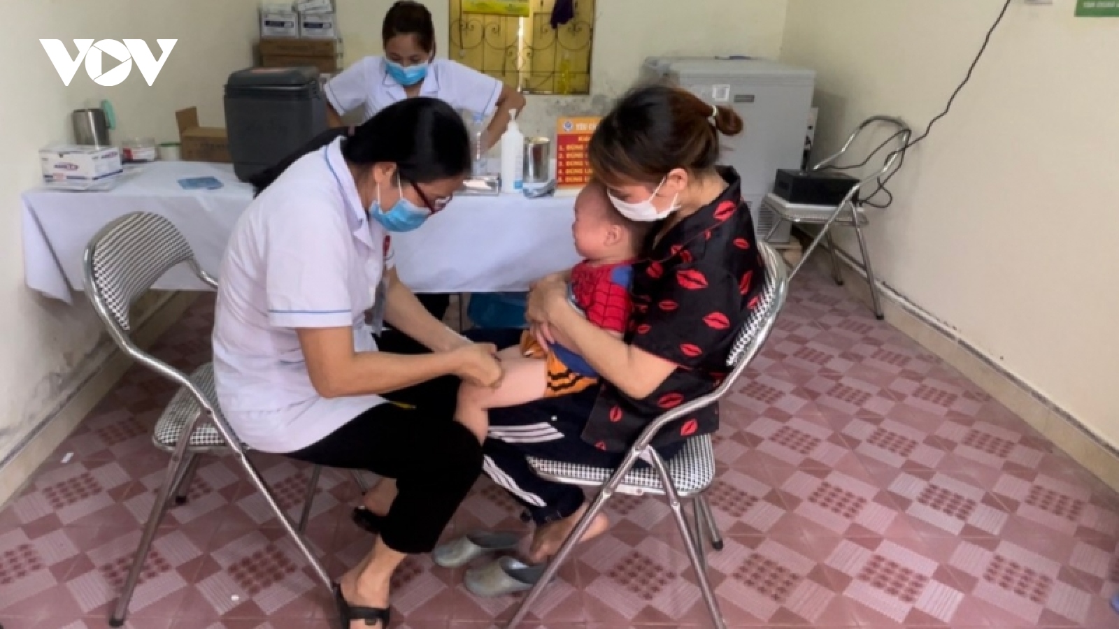 Quảng Ninh thiếu vaccine 5 trong 1, nhiều trẻ em quá lịch tiêm