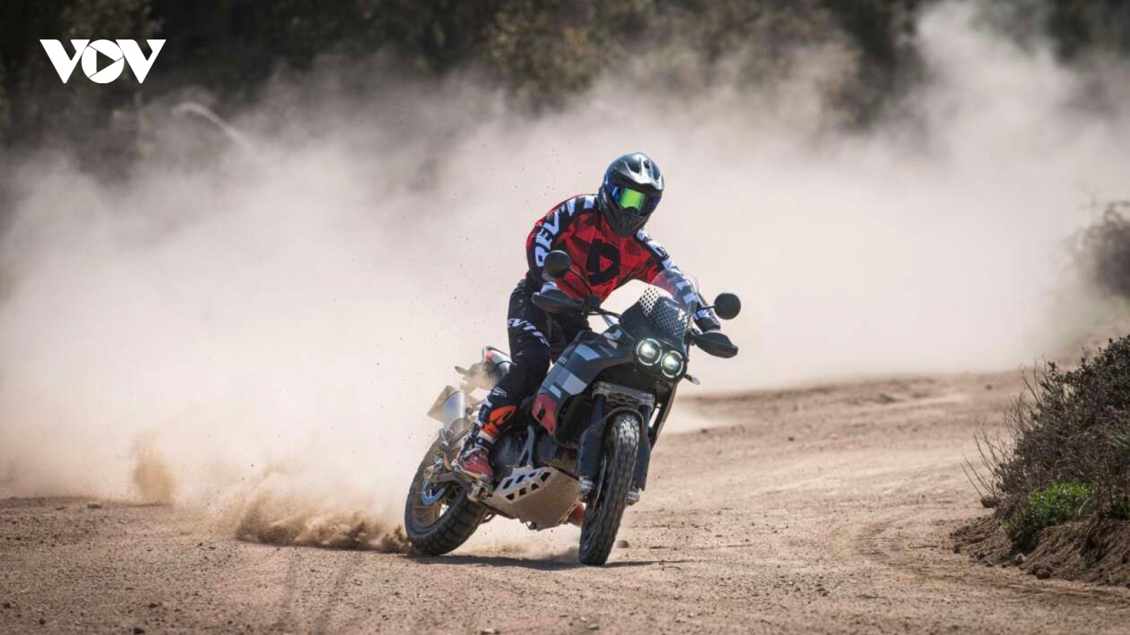 Ducati trình làng DesertX RR22 2023, giá từ 590 triệu đồng
