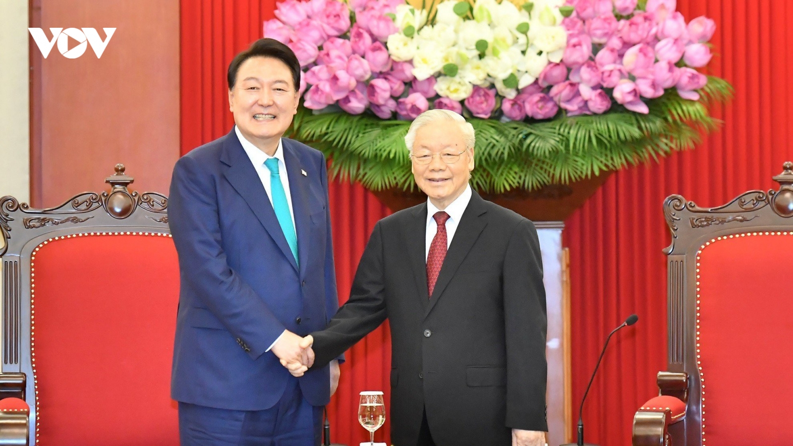 Tổng Bí thư Nguyễn Phú Trọng tiếp Tổng thống Hàn Quốc Yoon Suk Yeol