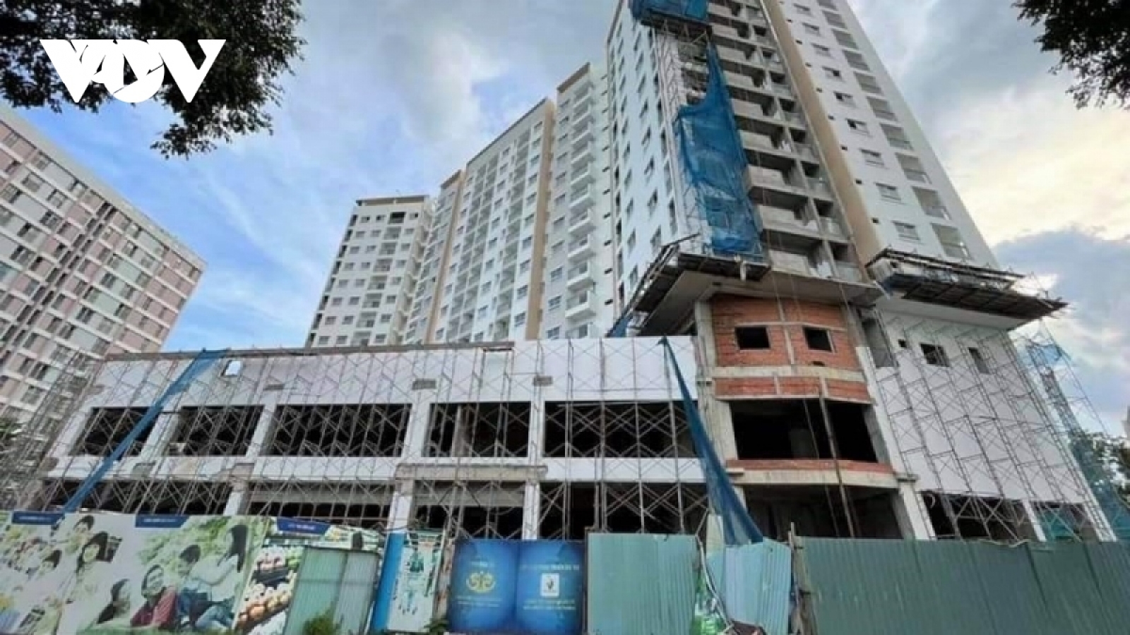 Yêu cầu thanh tra, rà soát tình trạng "cò mồi" nhà ở xã hội