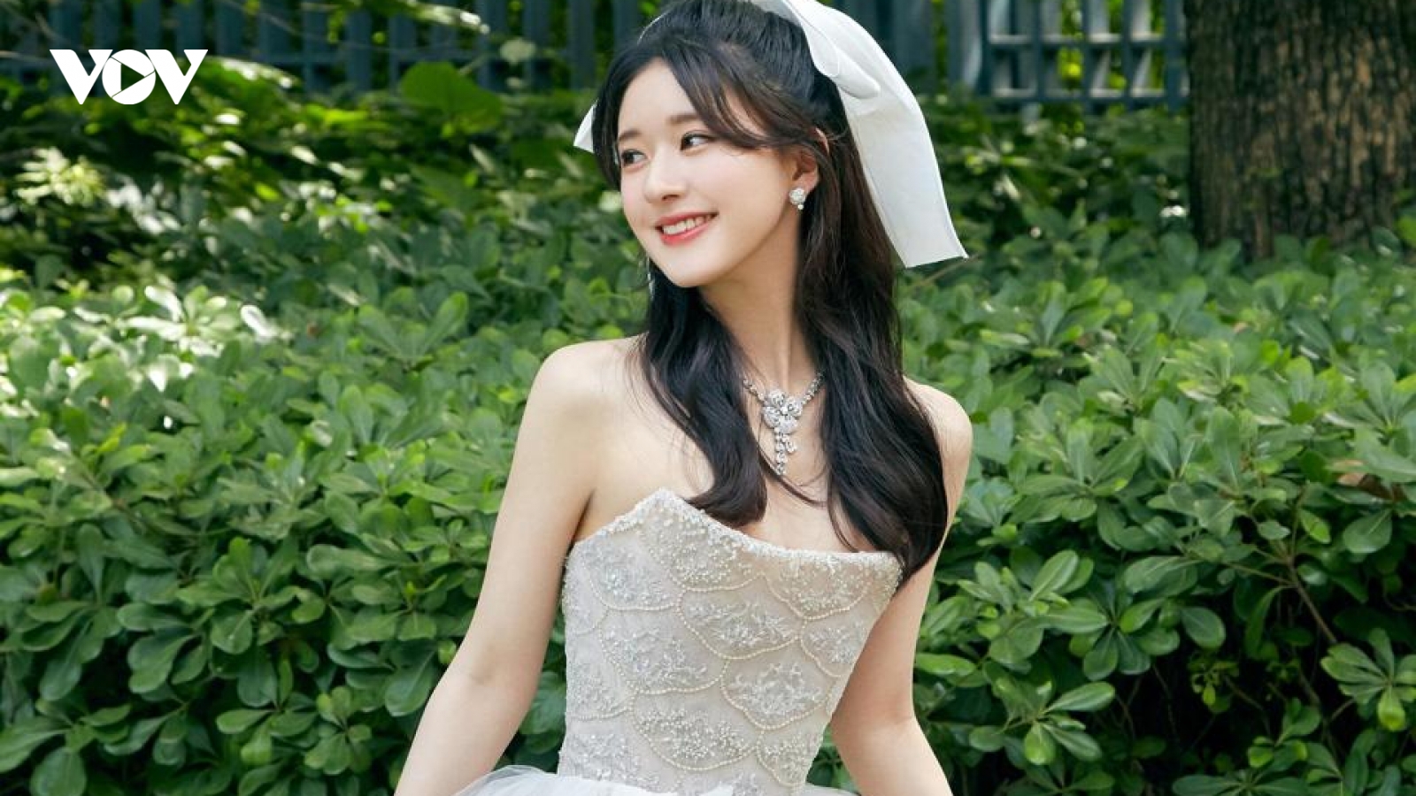 Nhan sắc cực phẩm của Triệu Lộ Tư ở tuổi 24