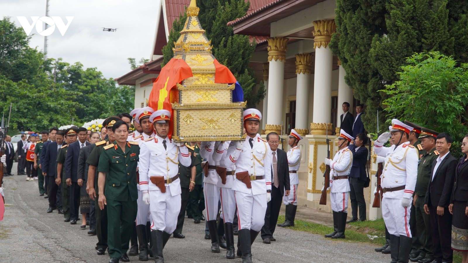 Đưa hài cốt các liệt sĩ Việt Nam hy sinh tại 6 tỉnh Bắc Lào trở về đất mẹ