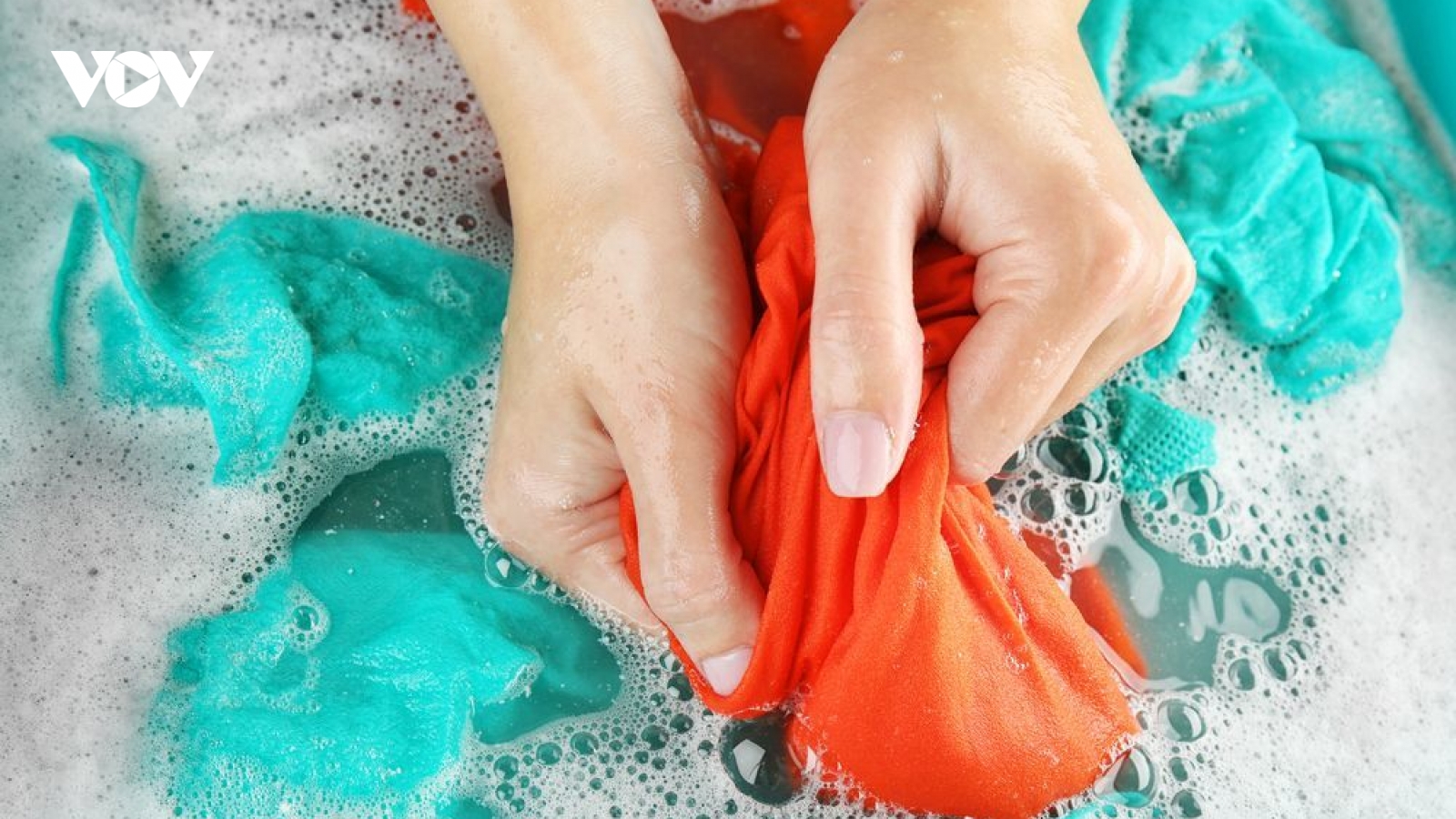 9 cách tiết kiệm điện hiệu quả cho những ngày làm việc tại nhà