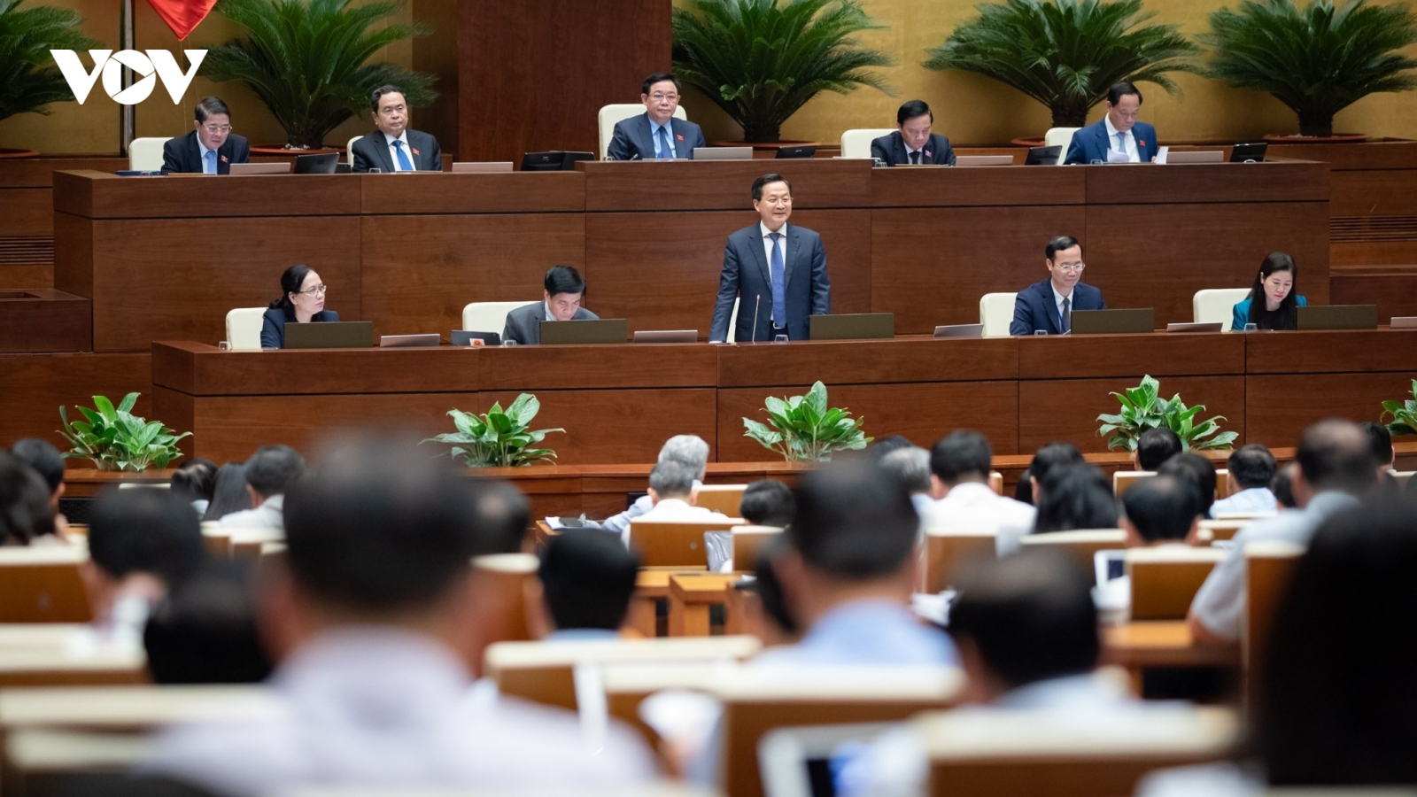 Phó Thủ tướng trả lời chất vấn “đánh chuột không để vỡ bình” khi chống tham nhũng