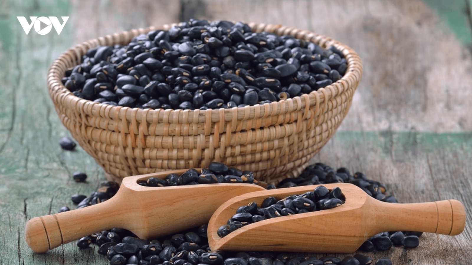 Vì sao "hắc đại đậu" giá cao ngất vẫn cháy hàng?